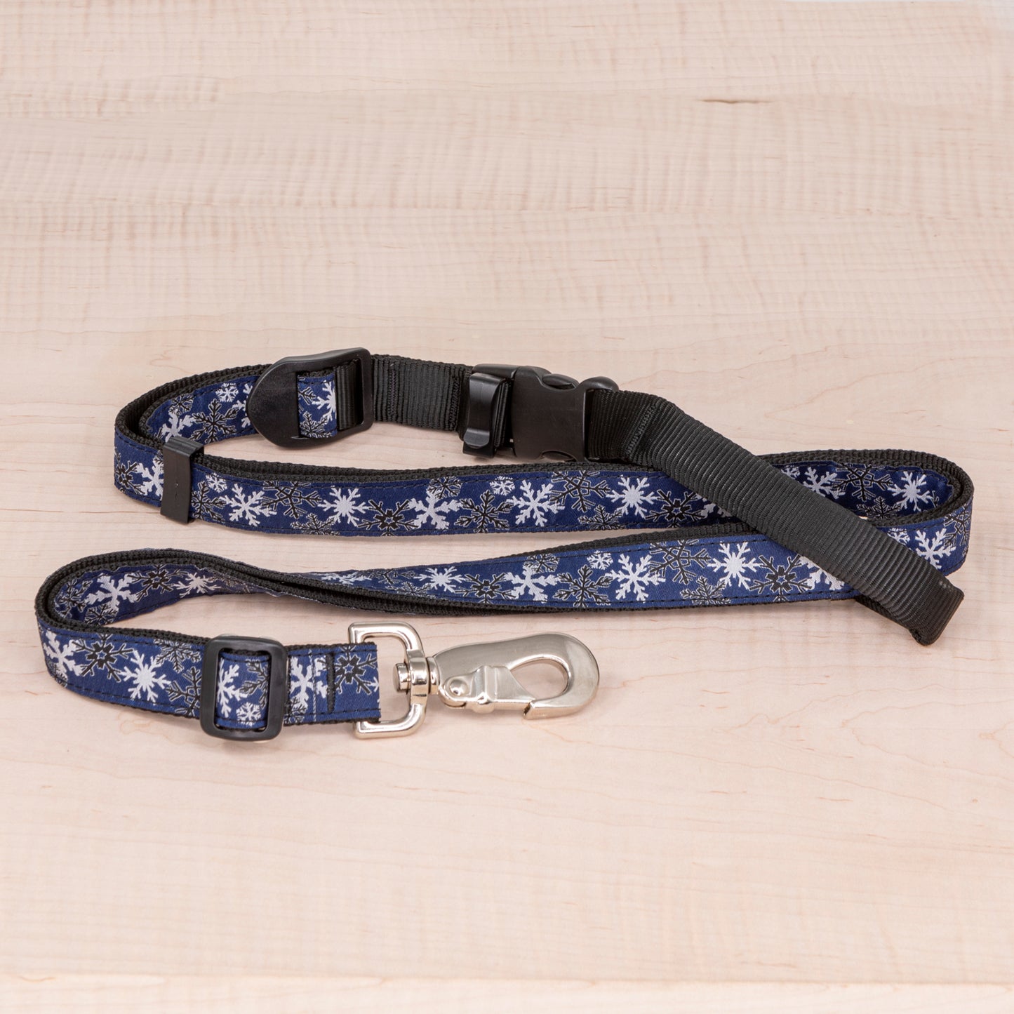 Sports Doggie Leash -  Snowflakes Blue